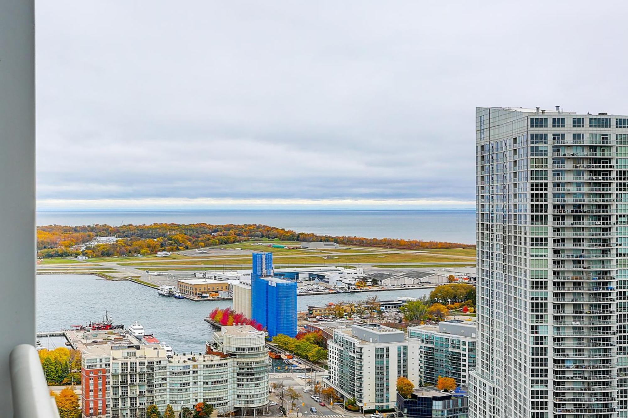 Lakeview Apartments Downtown 多伦多 外观 照片